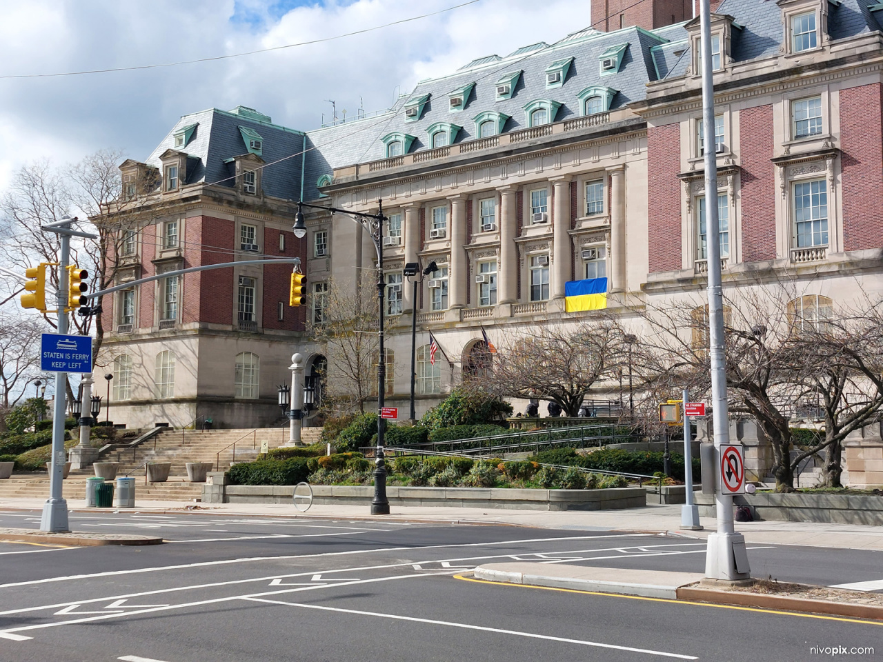 Staten Island Borough Hall