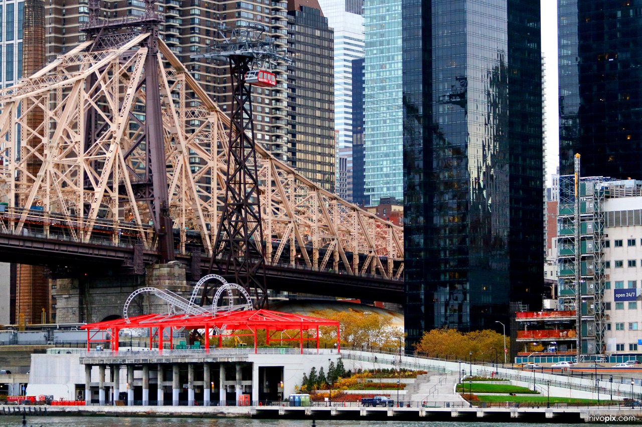 Andrew Haswell Green Park, Queensboro Bridge