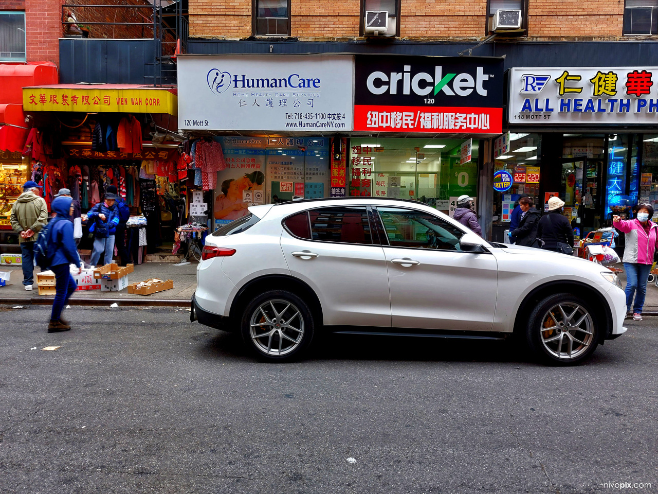 Alfa Romeo Stelvio, China Town, Manhattan