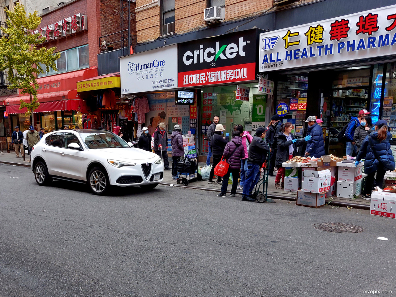 Alfa Romeo Stelvio, China Town, Manhattan