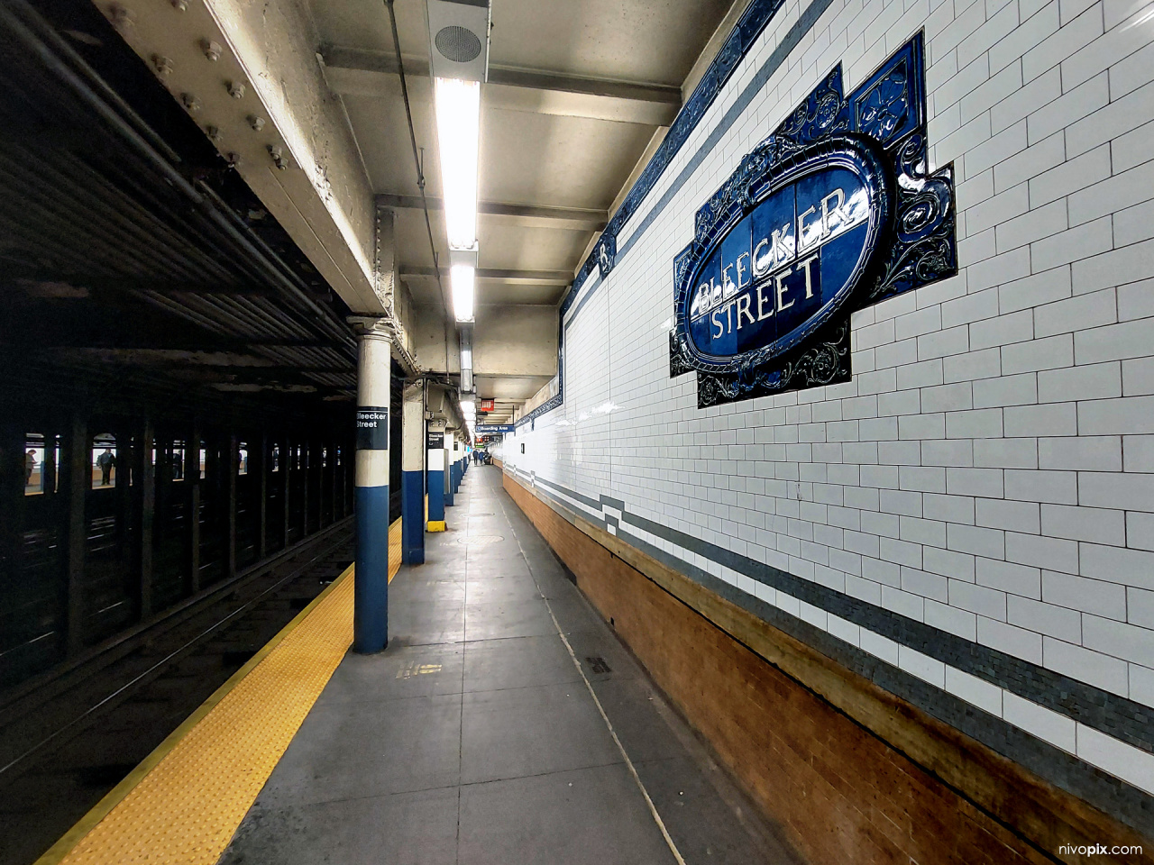 Broadway–Lafayette Street/Bleecker Street station