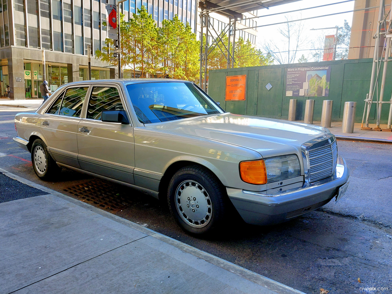 Mercedes-Benz W126