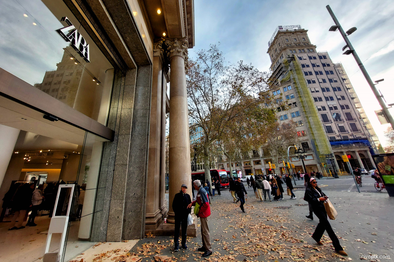 Passeig de Gràcia, Zara