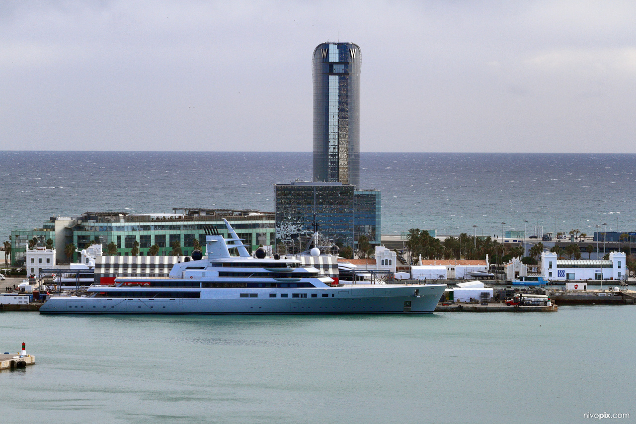 Google co-founder Sergey Brin's superyacht, Dragonfly (142 meter)