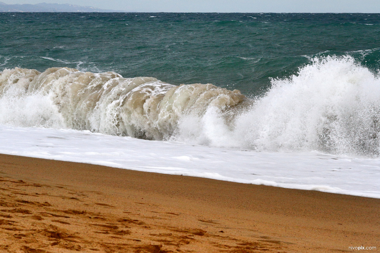 Mediterranean Sea, Platja de Sant Sebastià, Barcelona