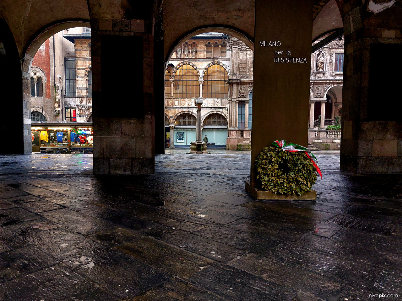 Milano per la resistenza memorial, Piazza dei Mercanti