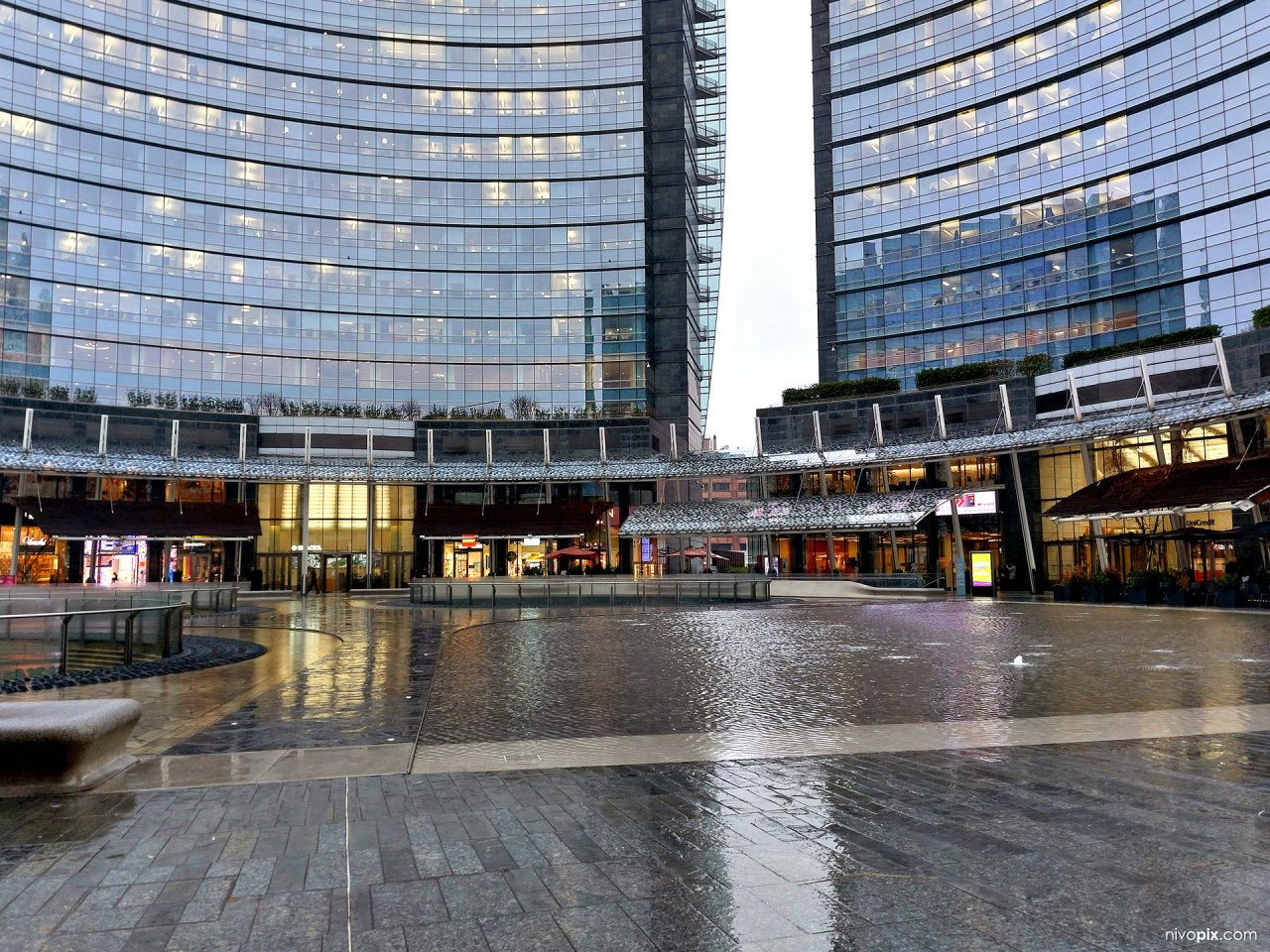 Piazza Gae Aulenti