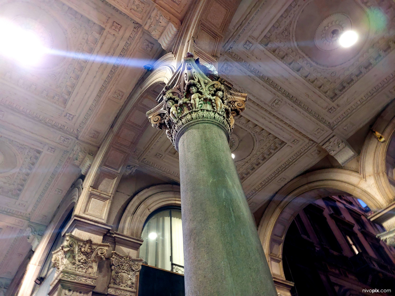 Piazza del Duomo by night