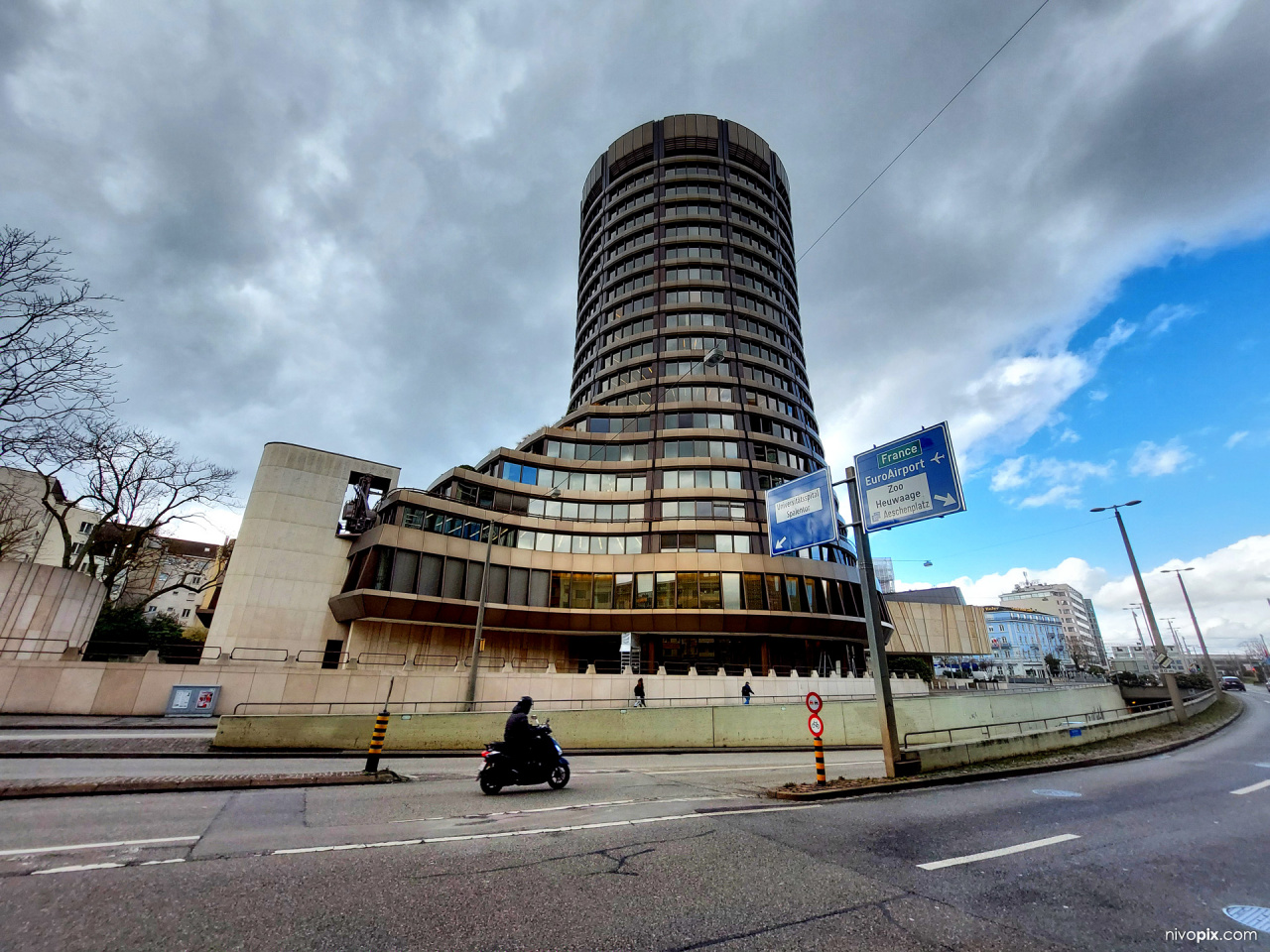 BIS-Tower / BIS-high rise