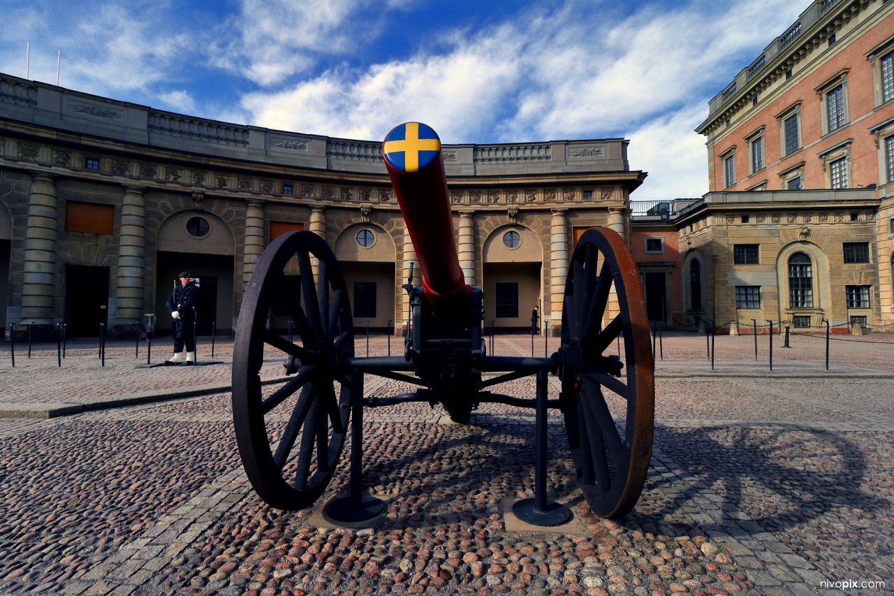 Cannon at Stockholm Palace / Stockholms slott / Kungliga slottet