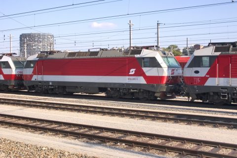 ÖBB 1014 loks at Wien Matzleinsdorf – Vienna, Austria