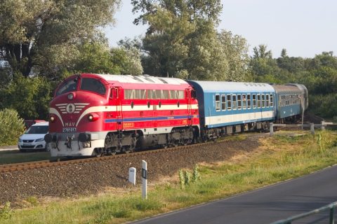 Nohab arriving Szepezdfürdő – Balatonszepezd, Hungary
