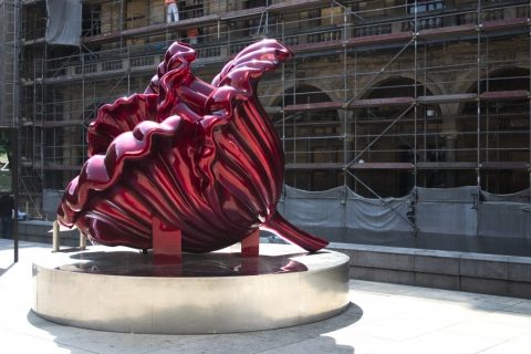 Ana Tzarev's Love & Peace flower sculpture at Národní divadlo – Prague, Czech Republic