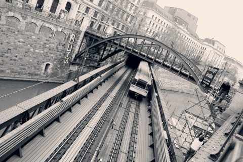 Zollamtssteg & Typ U train (Line U4) – Vienna, Austria