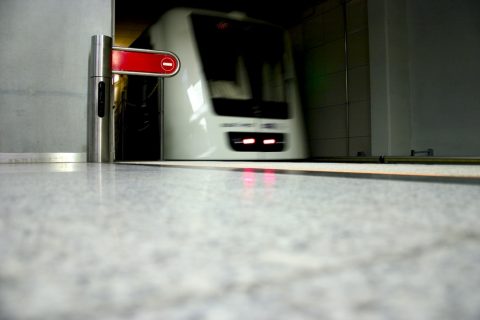 4-es metró: Alstom Metropolis szerelvény fut ki a Keleti pályaudvarról – Budapest, Hungary