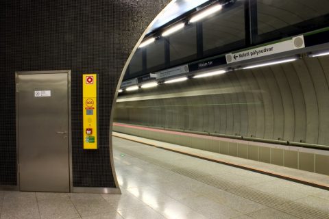 4-es metró Fővám tér metróállomás M4 – Budapest, Hungary
