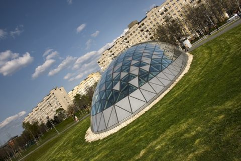 4-es metró - Bikás park metróállomás – Budapest, Hungary
