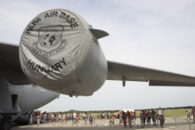 Boeing C-17 Globemaster III, Heavy Airlift Wing