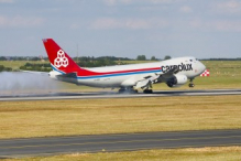 LX-VCA, Cargolux Boeing 747 touch down