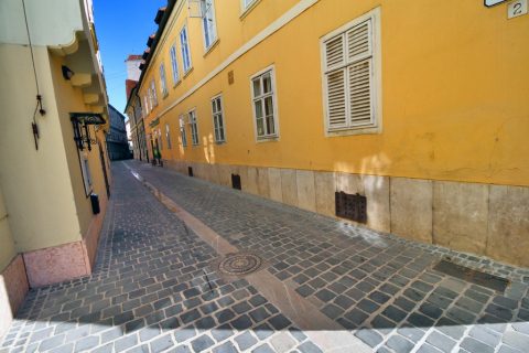 Szabadsajtó utca – Győr, Hungary