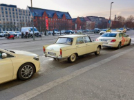 Peugeot 404 Taxi at Berlin Ostbahnhof