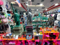 I love New York Gifts store