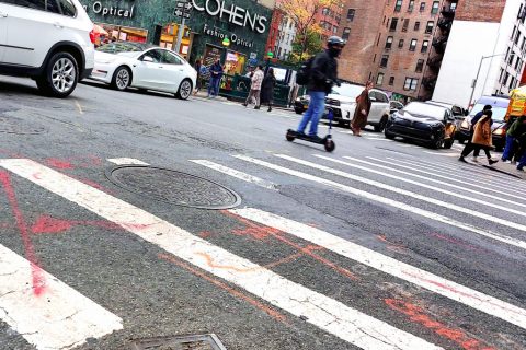 E-scooter, Lexington Avenue, Lenox Hill – New York, United States