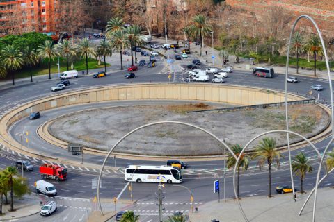 Plaça de les Drassanes, Onades de Andreu Alfaro – Barcelona, Spain