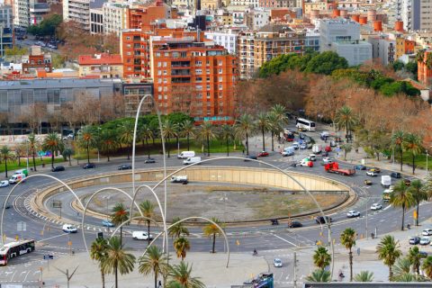 Plaça de les Drassanes, Onades de Andreu Alfaro – Barcelona, Spain