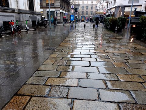 Via Cesare Cantù, Milano – Milan, Italy