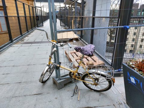 Old bicycle at Katarina gångbro – Stockholm, Sweden