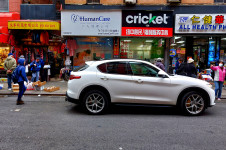 Alfa Romeo Stelvio, China Town, Manhattan