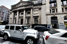 Bowery Savings Bank Building (130 Bowery) - Capitale