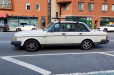 Volvo 240 DL