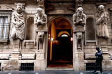 Casa degli Omenoni