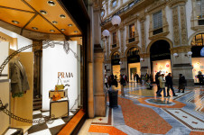 Prada showcase, Galleria Vittorio Emanuele II