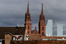 Basel münster, Roche towers